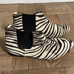 Top shop zebra stripe womans Chelsea boot size 6 -6.5 (37)